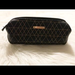 Stella and Dot slim pouch pouf